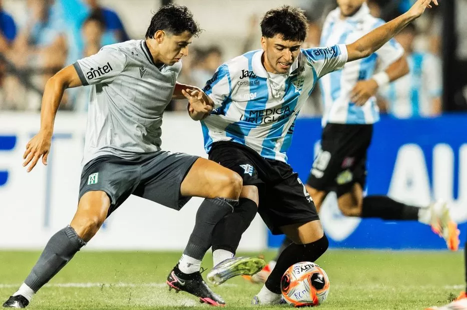 Imagen de Copa de la Liga AUF: Racing eliminó a Cerro en el cierre de octavos de final. ¿Cómo sigue?