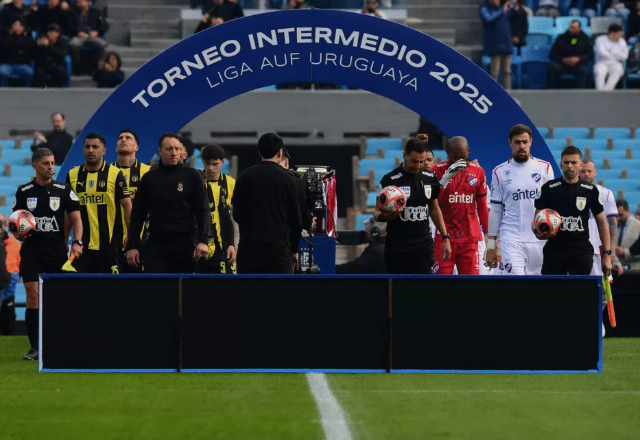 Imagen de Fixture, rivales y canchas: ¿qué les queda a Peñarol y Nacional en el Clausura?
